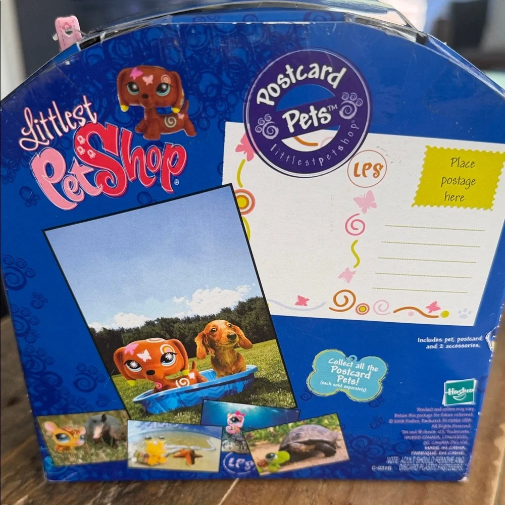 Littlest Pet Shop Dachshund 1010 Postcard Pets 2008 with bowl & snorkel mask